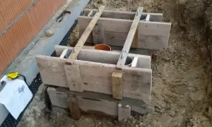 Jak głęboki powinien być fundament pod pompę ciepła, aby uniknąć problemów?