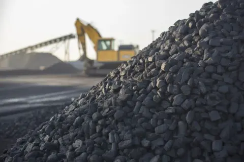 Po ile ekogroszek? Sprawdź aktualne ceny i różnice jakościowe