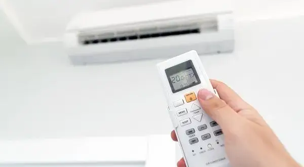 Jak włączyć ogrzewanie w klimatyzacji - prosty sposób krok po kroku